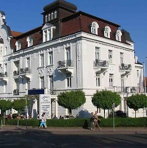 Gobel'S Hotel Quellenhof Bad Wildungen Exterior photo