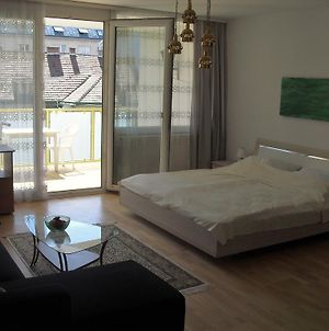 Serviced Apartment With Sunny Balcony Βιέννη Exterior photo