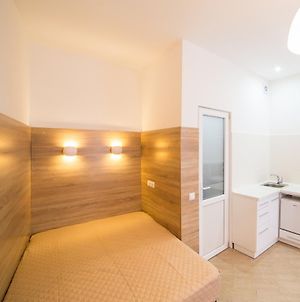 Mini Apartment On Kulisha 29-3 Λβιβ Exterior photo