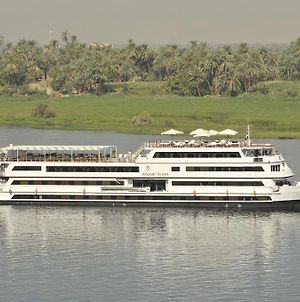 M/Y Alexander The Great Nile Cruise - 4 Nights Every Monday From Luxor - 3 Nights Every Friday From Aswan Ξενοδοχείο Exterior photo