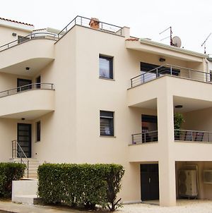 Apartments Adria Πόρετς Exterior photo