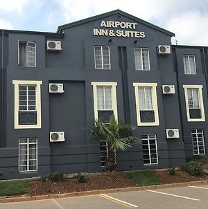 Airport Inn And Suites Edenvale Exterior photo