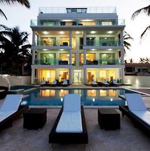 Watermark Luxury Oceanfront Residences Καμπαρέτε Exterior photo