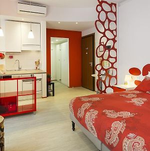 Appartamento Rosso A Milano, Tranquillo, Vicino Allo Ieo Exterior photo