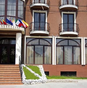 Rhc Royal Hotel Oradea Exterior photo