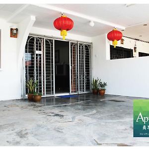 Apple Guest House Malacca Exterior photo