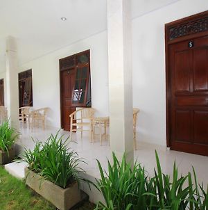 Andy Guest House Canggu Exterior photo