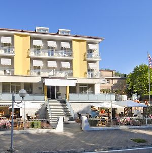 Hotel St. Moritz Μπελάρια-Ιτζέα Μαρίνα Exterior photo