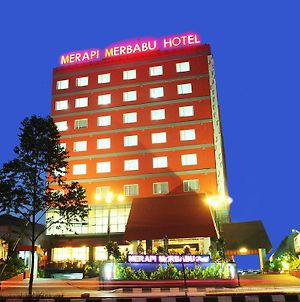 Merapi Merbabu Hotels Μπεκάσι Exterior photo