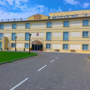 Hotel Rizzi Castel San Giovanni  Exterior photo