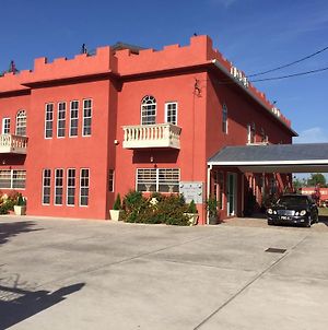 Montecristo Inn Piarco Exterior photo
