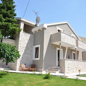 Villa Lucica Τρογκίρ Exterior photo