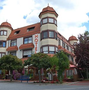 Hotel Restaurant Paelzer-Buwe Haßloch Exterior photo