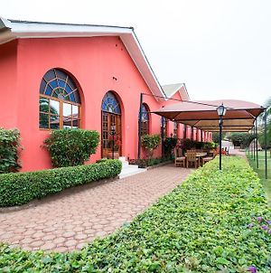 Highview Hotel Karatu Exterior photo