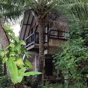 Panji Panji Tropical Wooden Home Pantai Cenang  Exterior photo
