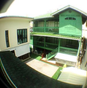 Green Teak House Ξενοδοχείο Μπανγκόκ Exterior photo