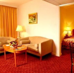 Golden Tulip Dalma Ξενοδοχείο Ντουμπάι Room photo