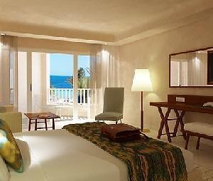 Yadis Imperial Beach & Spa Resort Aghīr Exterior photo