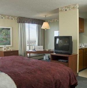 5 Calgary Downtown Ξενοδοχείο Room photo