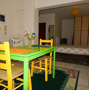 Small Studio Near The Center Of Tripoli Διαμέρισμα Exterior photo