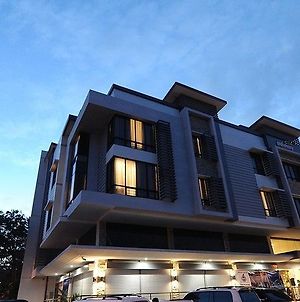 Infinity Suites Davao City Exterior photo