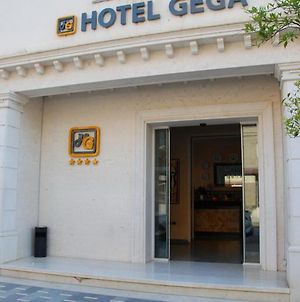 Hotel Gega Μπεράτ Exterior photo