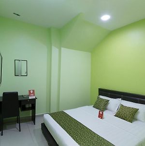 Oyo Rooms Ss2 Seapark Petaling Jaya Exterior photo