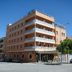 Hotel Torrezaf Torre del Campo Exterior photo