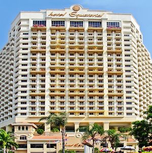 Hotel Equatorial Melaka Exterior photo