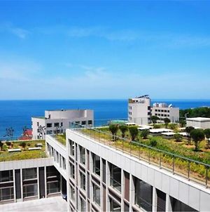 Weihai Golden Bay Resort Hotel Exterior photo