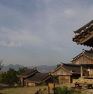 Gyeongju Hyangdan Hanok Exterior photo