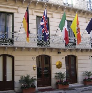 Hotel Residence Le Chiavi Di San Francesco Τράπανι Exterior photo