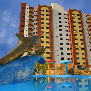 Golden Dolphin Supreme Aparthotel Caldas Novas Exterior photo