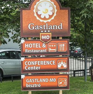 Gastland M0 Hotel & Conference Center Szigetszentmiklós Exterior photo