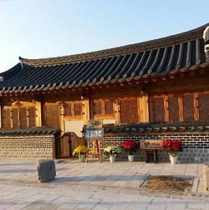 Jeonju Geune Hanok Guesthouse Exterior photo