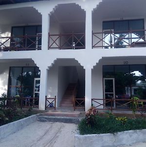 Asiya Beach Bungalow Bed and Breakfast Nungwi Exterior photo