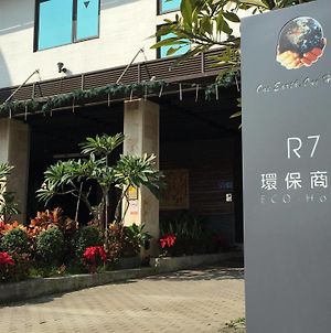 R7 Hotel Καοσιούνγκ Exterior photo
