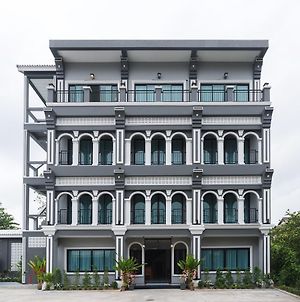 The Besavana Phuket Ξενοδοχείο Exterior photo