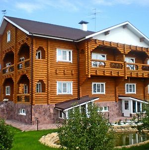 Mustang Guest House Pirogovo  Exterior photo