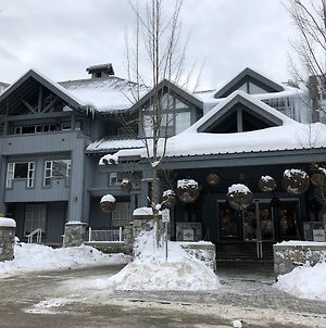 Glacier Lodge Γουίστλερ Exterior photo