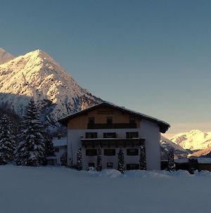 Ferienhaus Lechtaler Alpen Διαμέρισμα Bach  Exterior photo