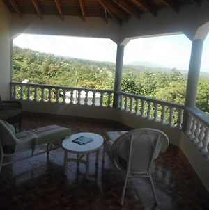 Classique International In Dominica Ξενοδοχείο Marigot Exterior photo