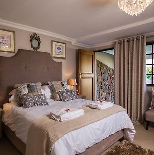 La Vida Luka - Luxury Guesthouse Pretoria-Noord Exterior photo