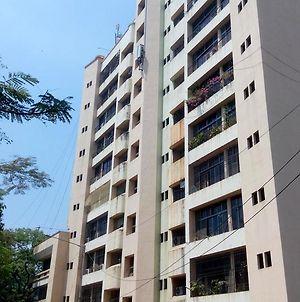 Oyo Apartments Bandra Court 2 Βομβάη Exterior photo