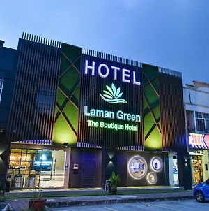 Laman Green The Boutique Hotel Σαχ Αλάμ Exterior photo