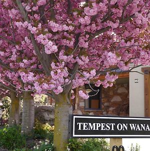 Tempest On Wanaka Bed and Breakfast Exterior photo