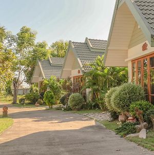 Thaisomboon Bighome Resort Σουκοτάι Exterior photo