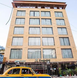 Hotel Emerald Καλκούτα Exterior photo