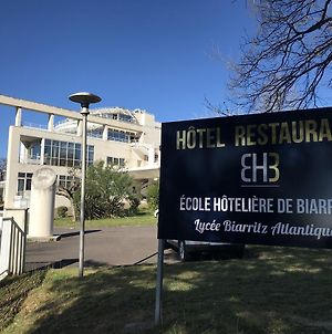 Hotel Biarritz Atlantique - Lycee Hotelier - Management School Exterior photo