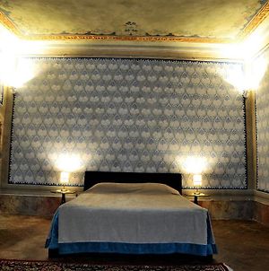 Il Palazzo Del Cardinale Bed and Breakfast Μονταλτσίνο Room photo